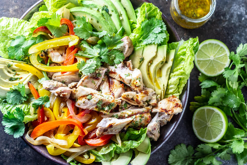 Chicken Fajita Salad with lime and dressing