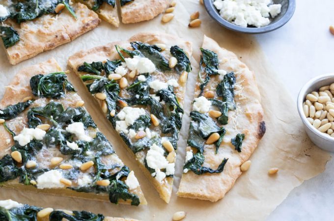 Spinach and Goat Cheese Flatbread Pizza (gluten free) | www.savorylotus.com