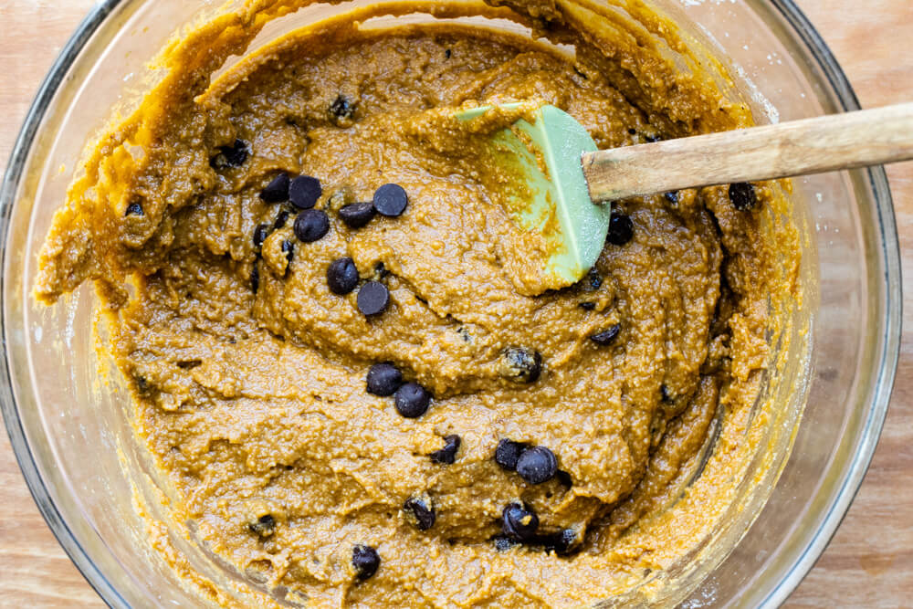 bowl with pumpkin bar batter