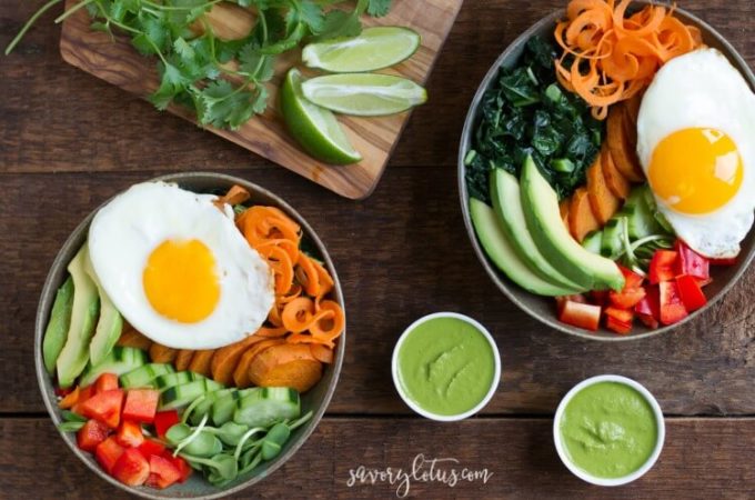 Veggie Breakfast Bowl with magic cilantro sauce | www.savorylotus.com