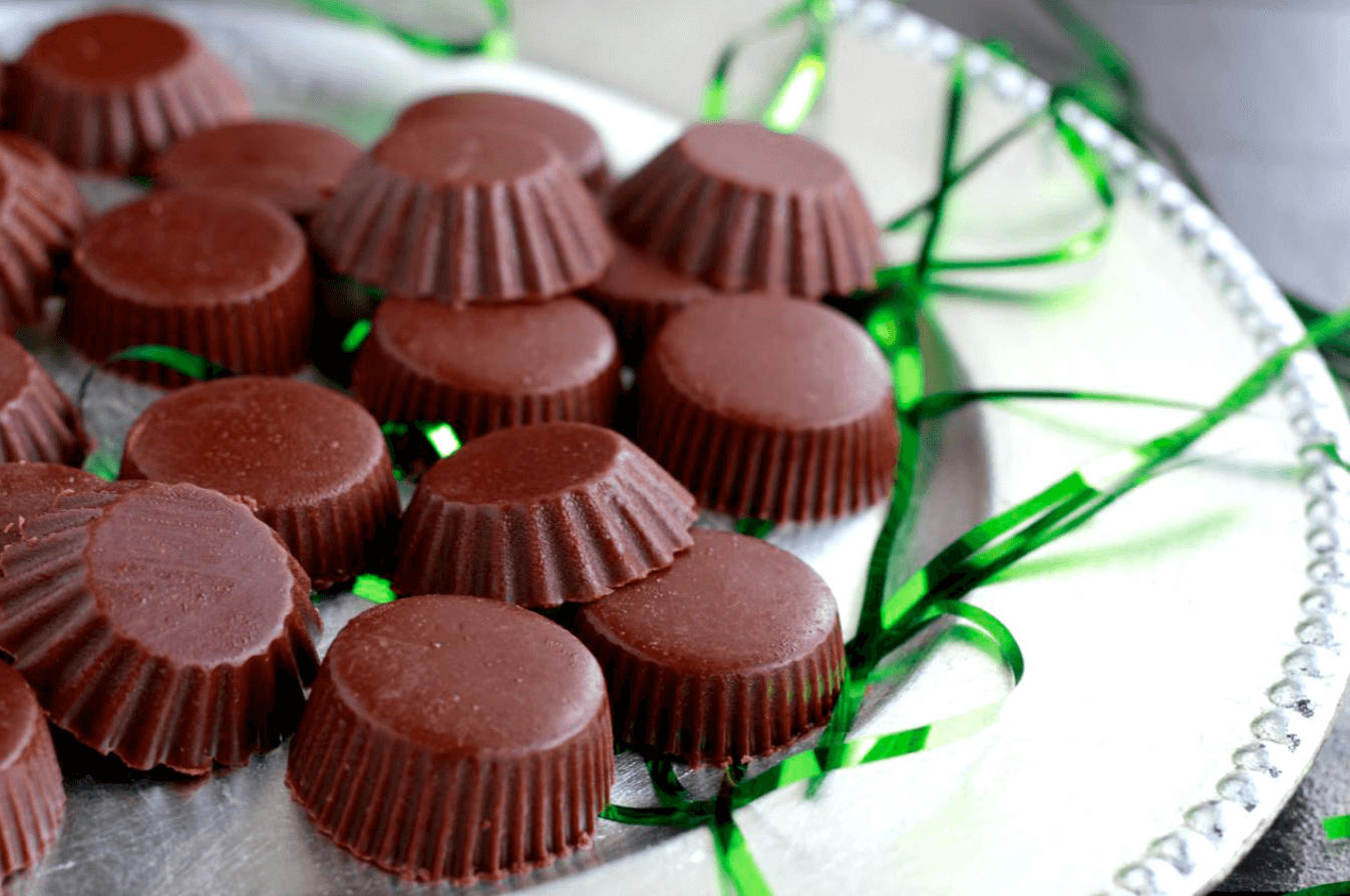 20 Healthy Edible Gift Ideas | dark chocolate peppermint bites